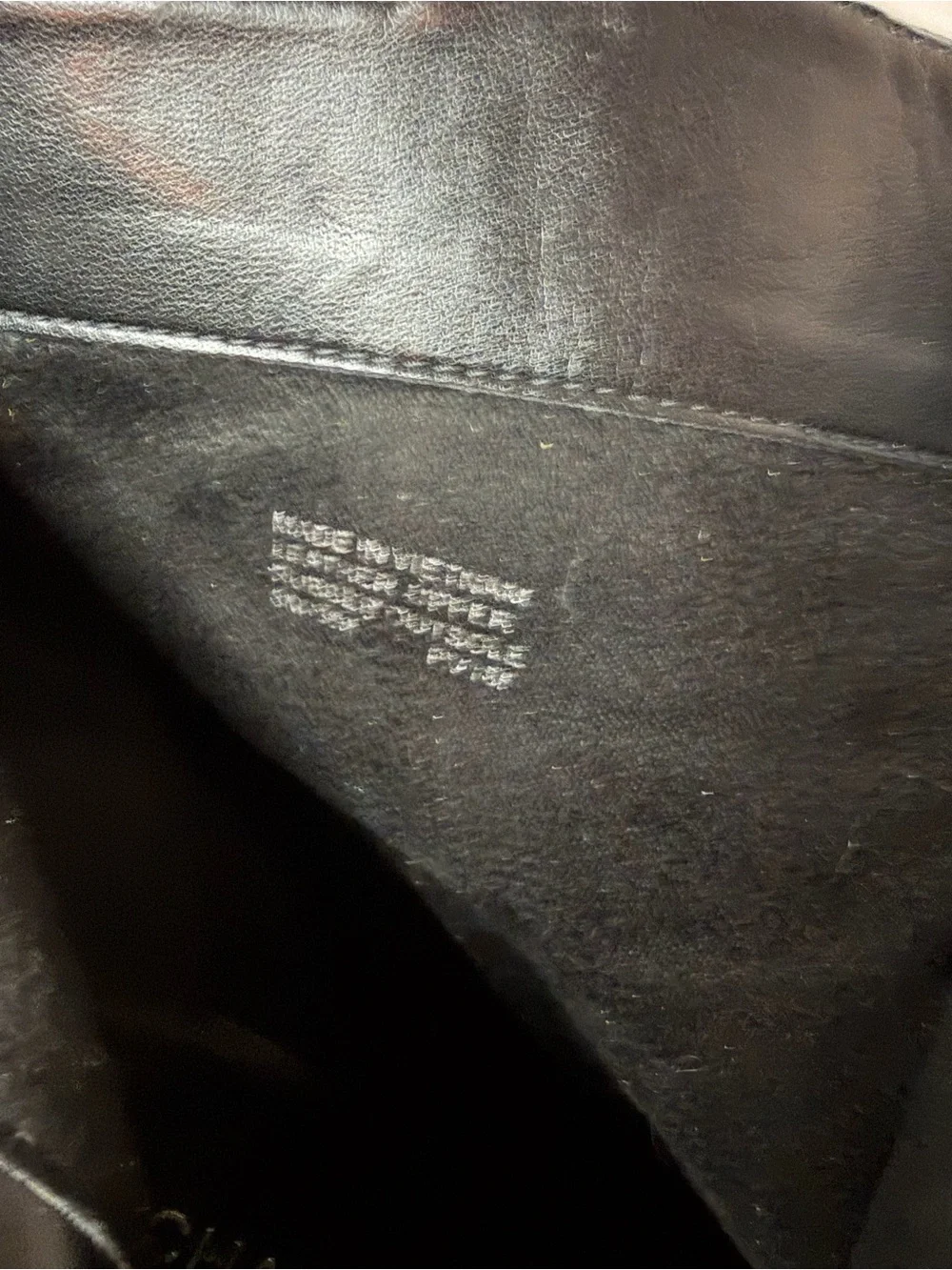 Michael Kors sleek pointed logo